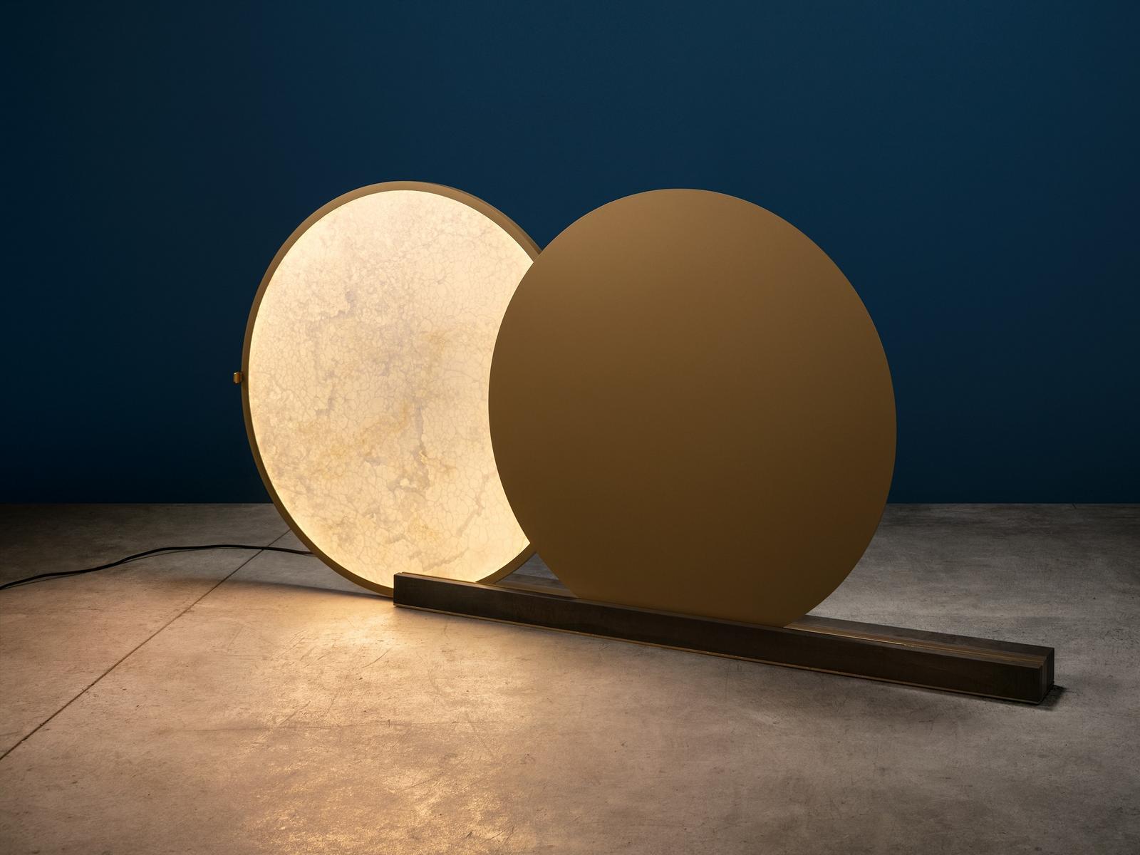 ALCHEMIE F LED alabaster and brass floor lamp