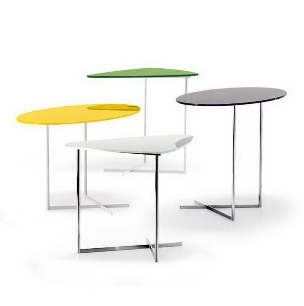 PAT Oval metal coffee table