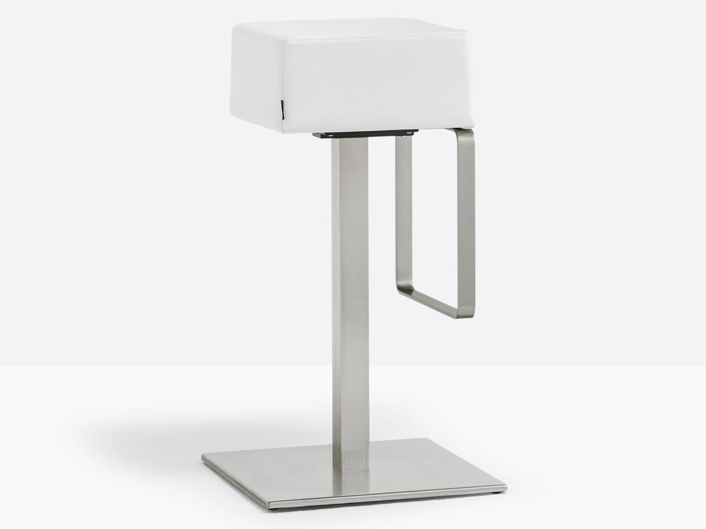 HX 4445F High leather stool with footrest