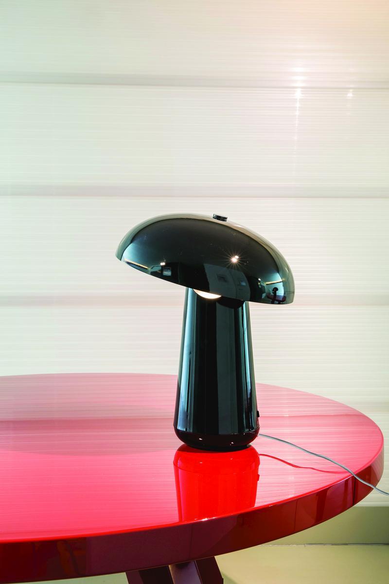 ONGO XL LED cordless table lamp