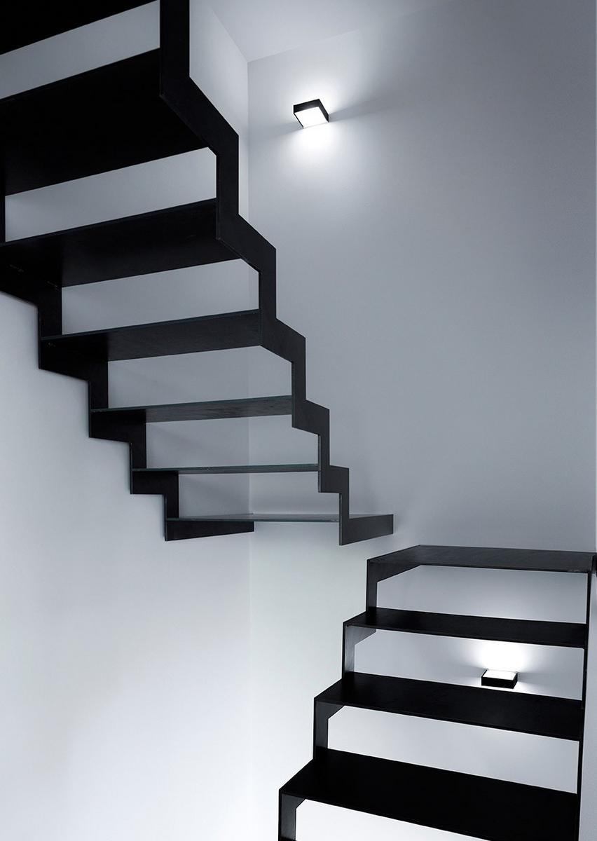 TOAST Glass and metal wall lamp
