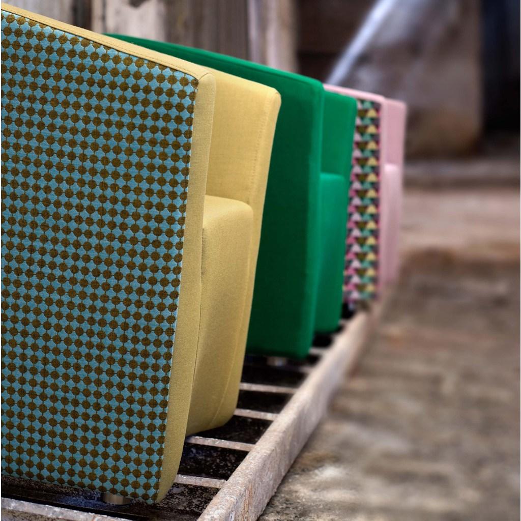 CARVER Upholstered lobby chair with armrests