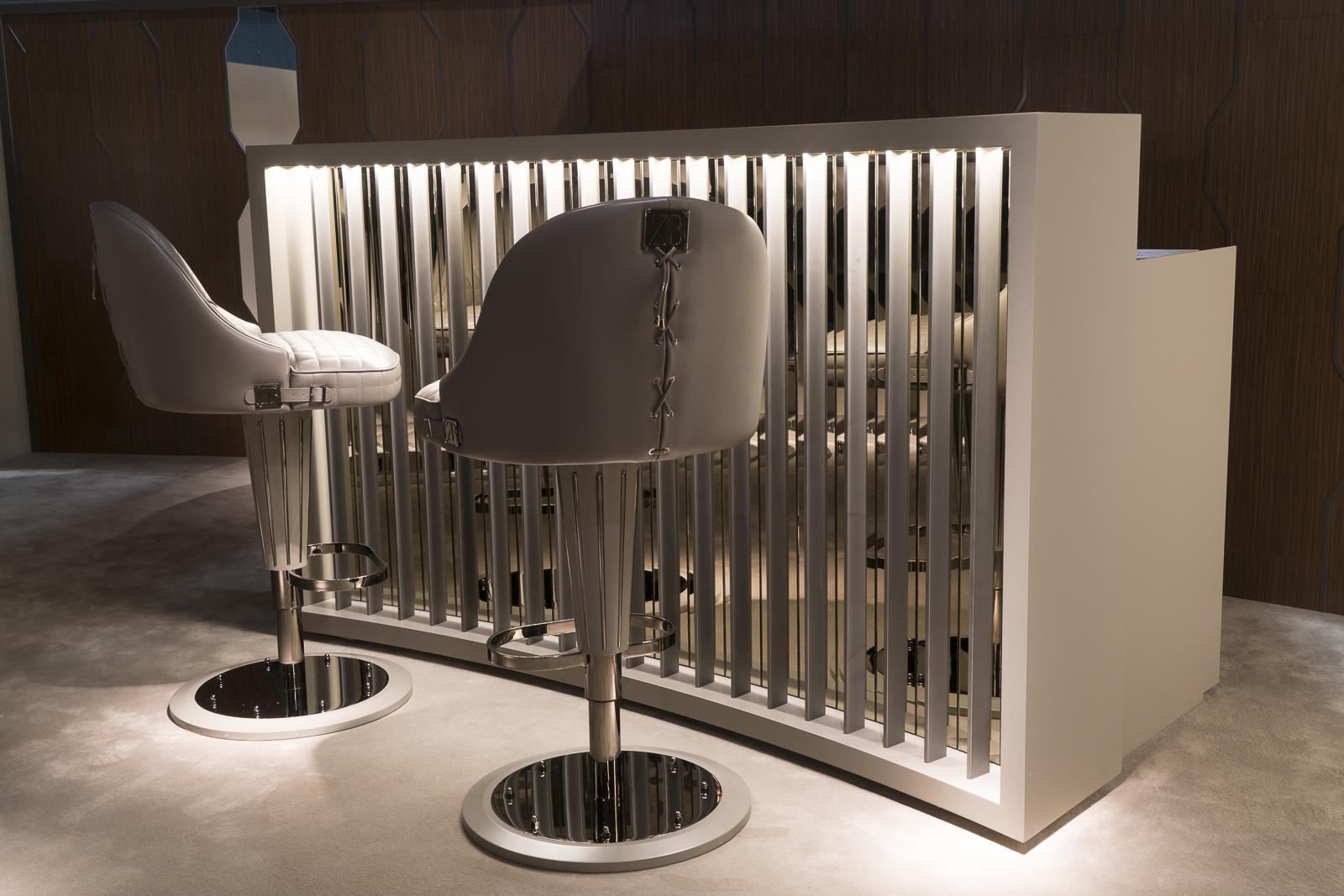 OPHELIA High leather barstool with back