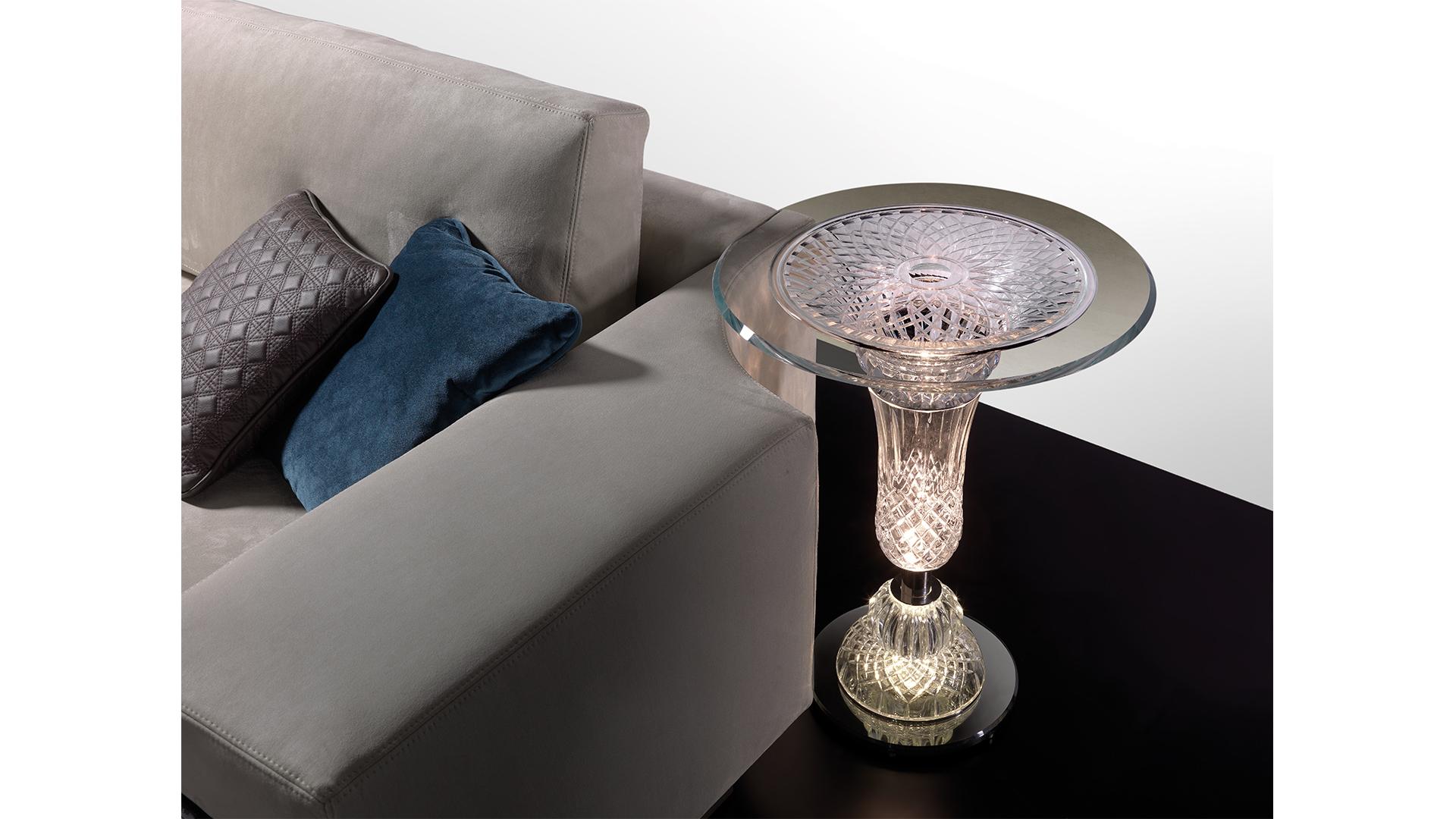 PALAZZO DUCALE 3 seater leather sofa with light