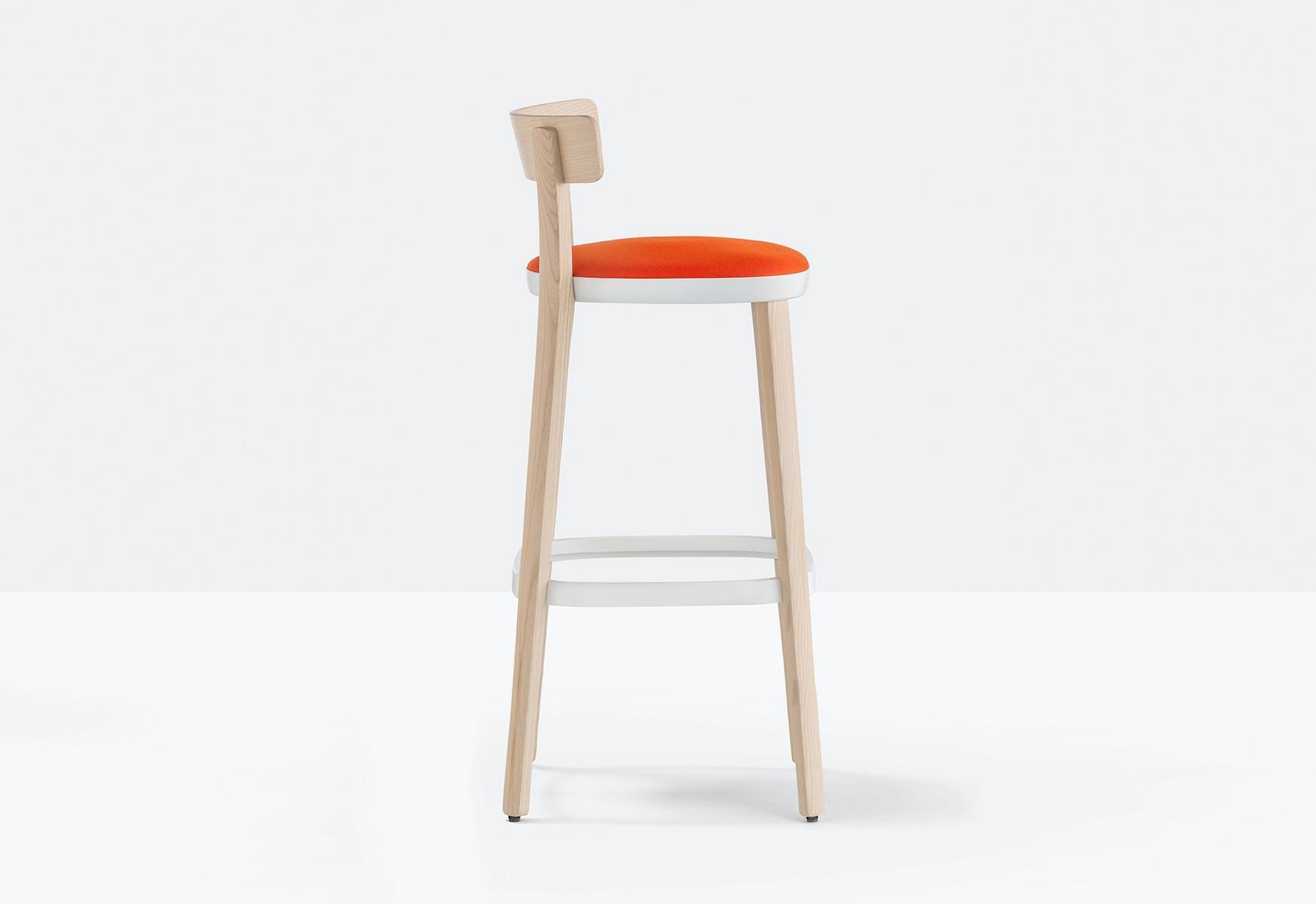 FOLK 2946 High ash stool with integrated cushion