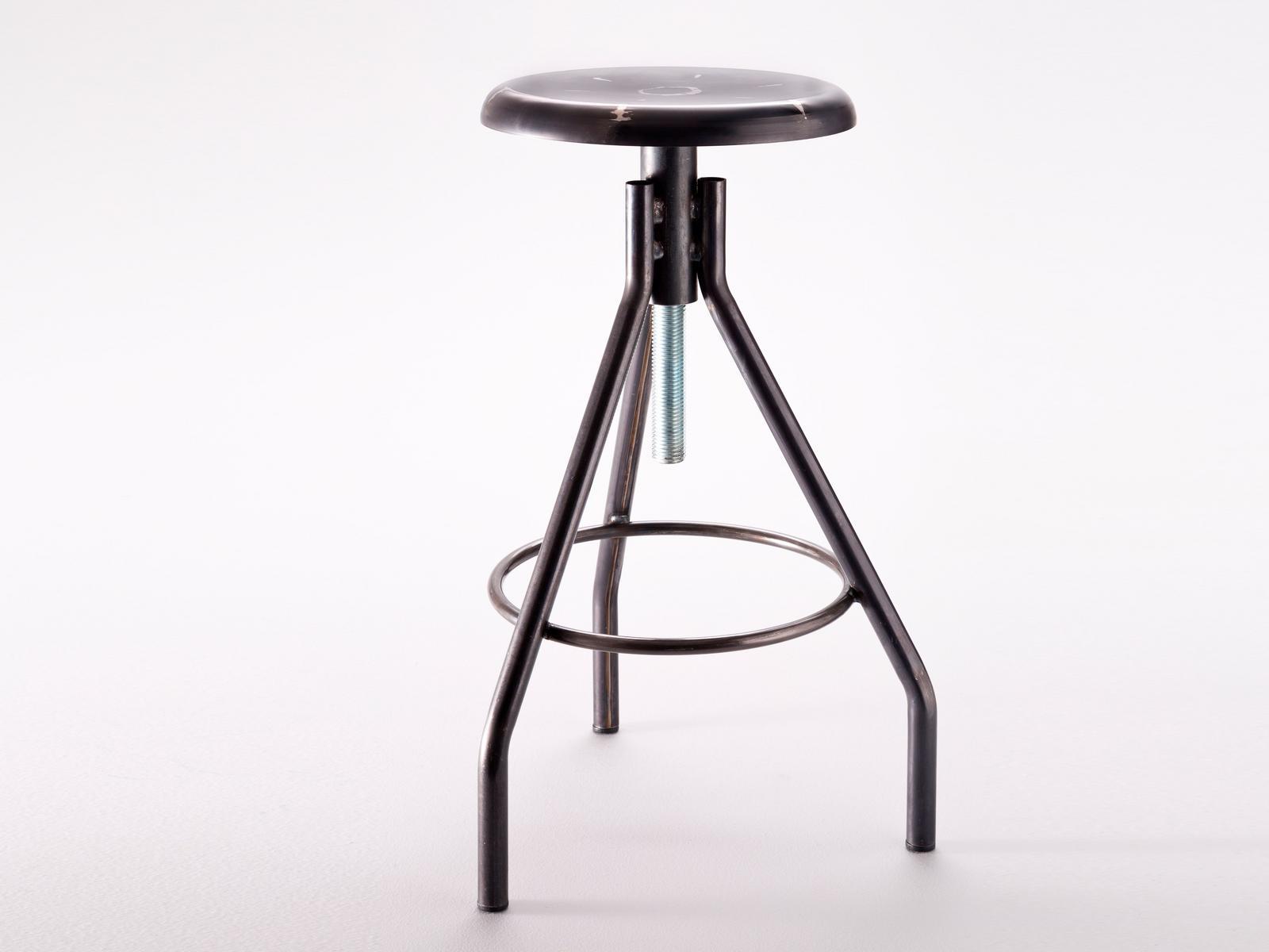 JOOKE Height-adjustable swivel iron stool