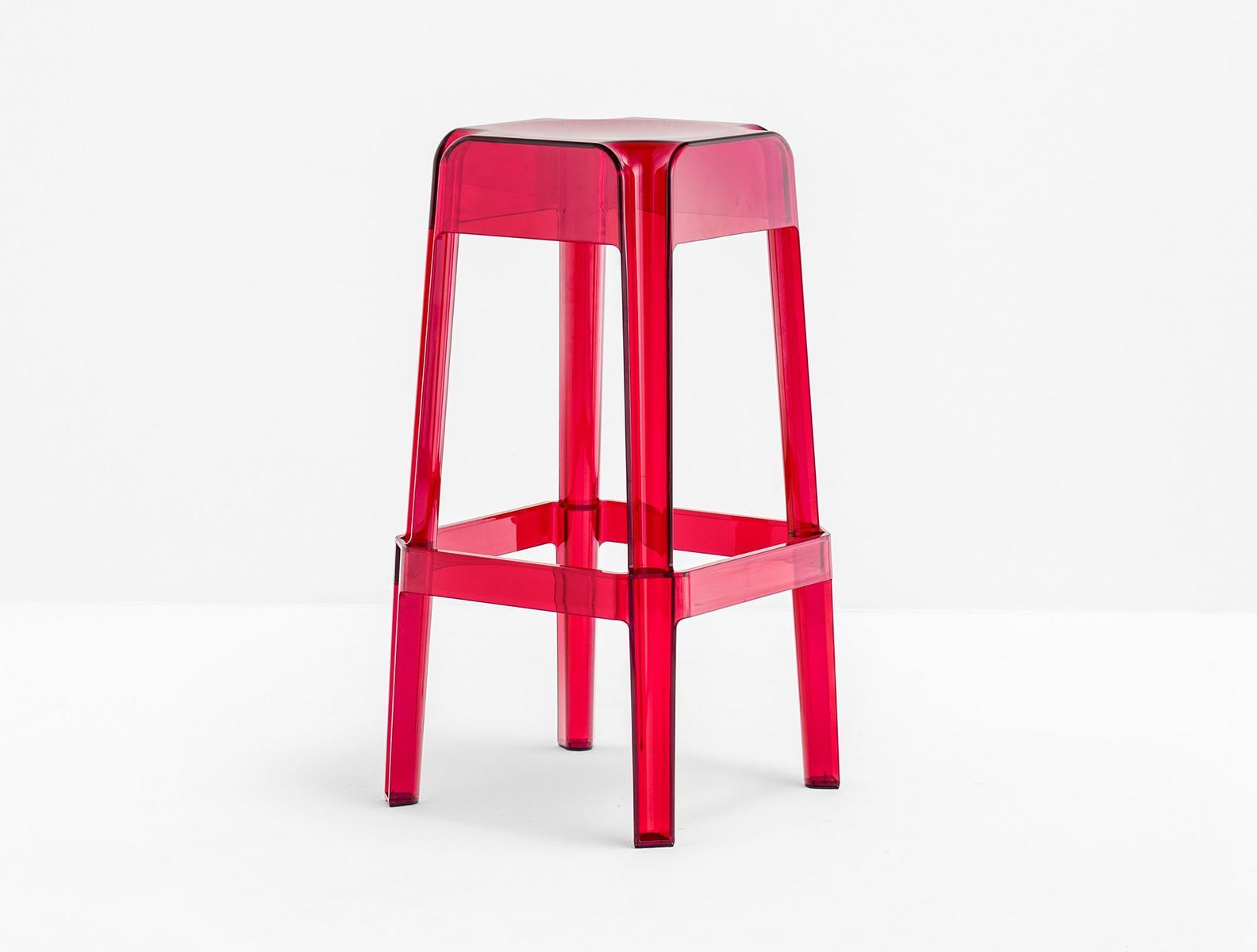 RUBIK 580 Stackable polycarbonate stool