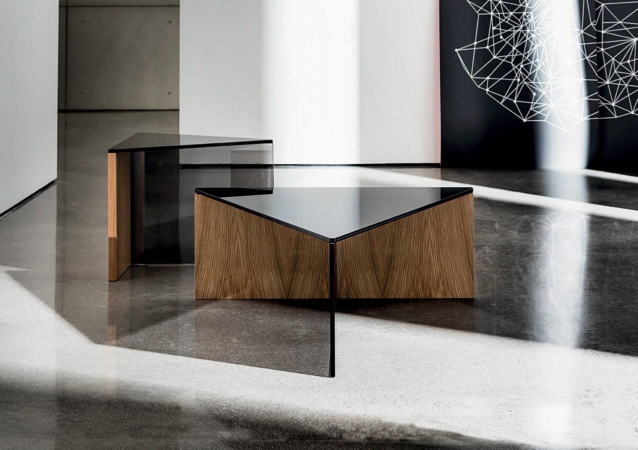 REGOLO Triangular wood and glass coffee table