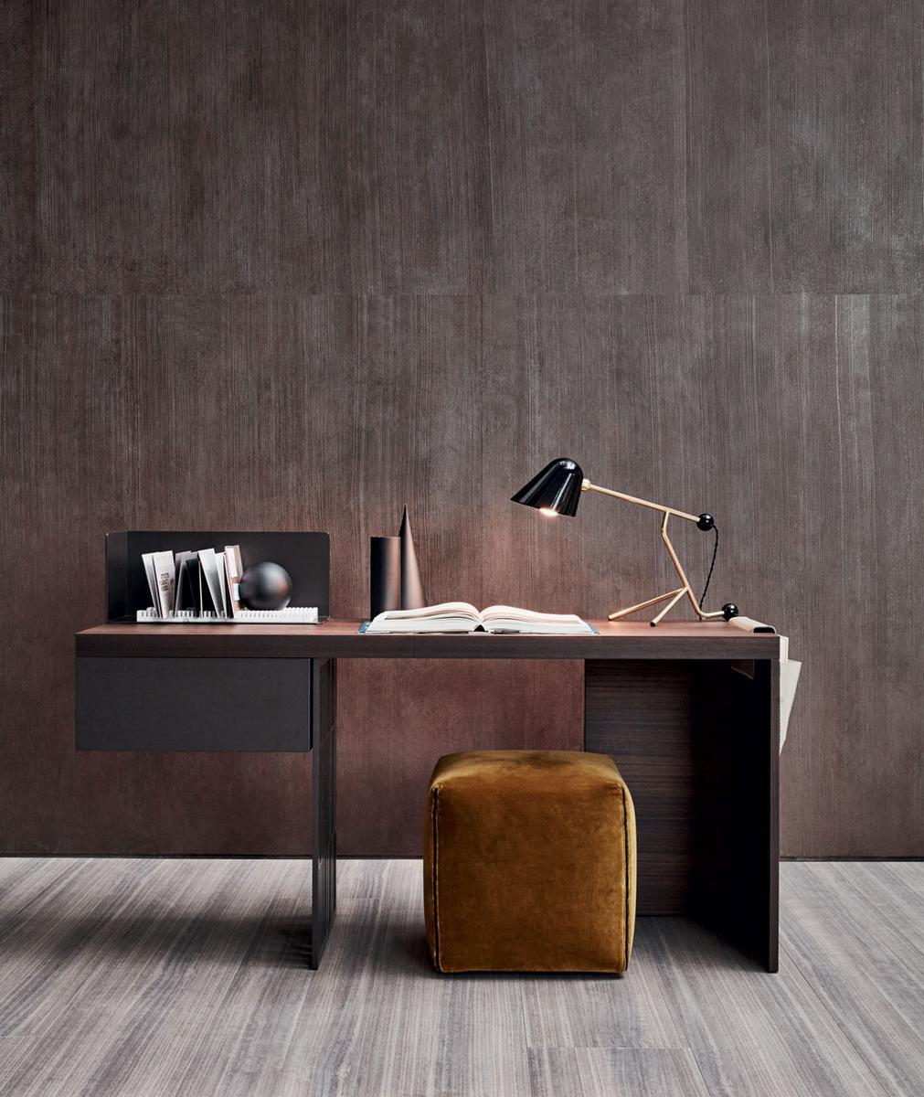 SCRIBA Wooden writing desk