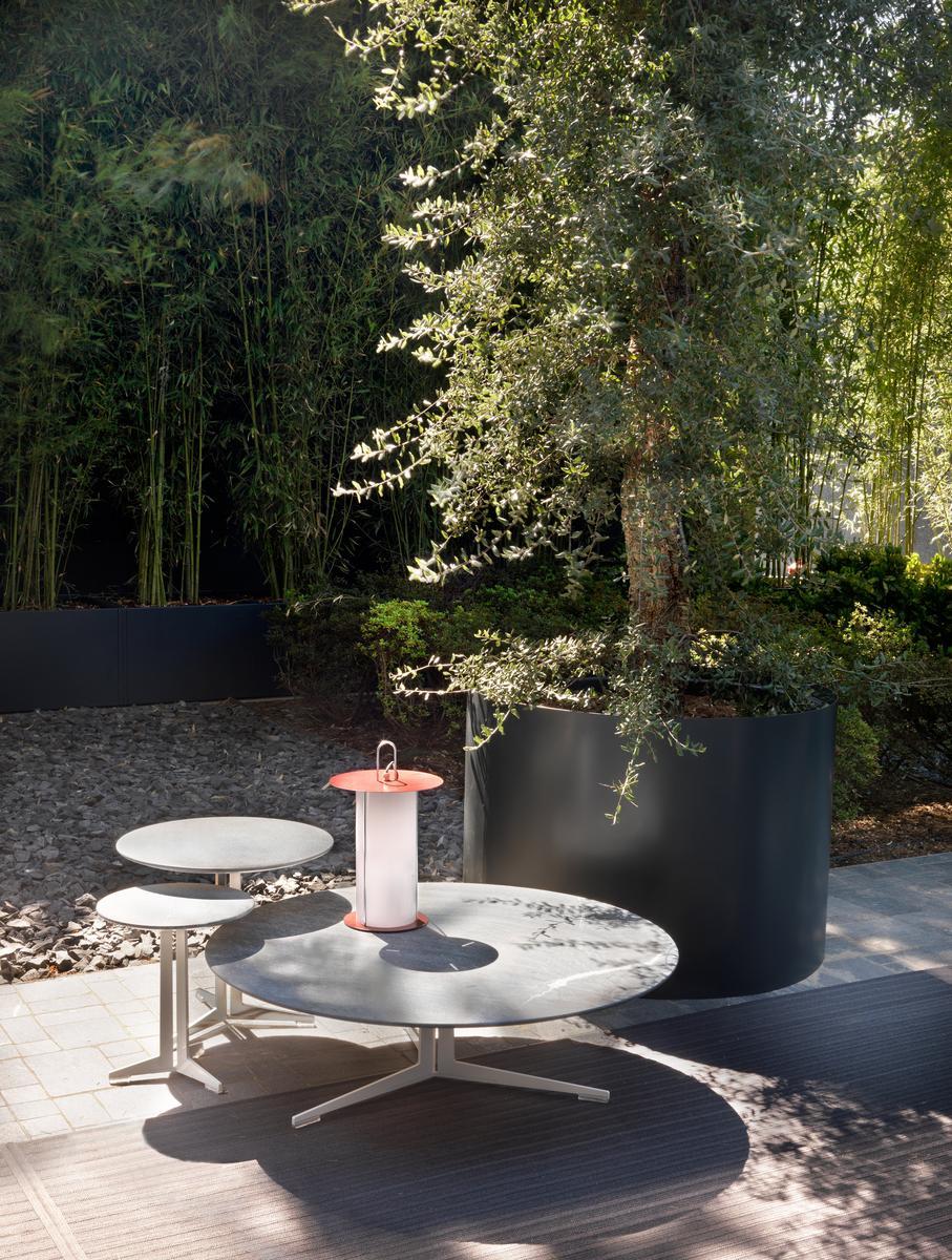 FLY Round natural stone coffee table