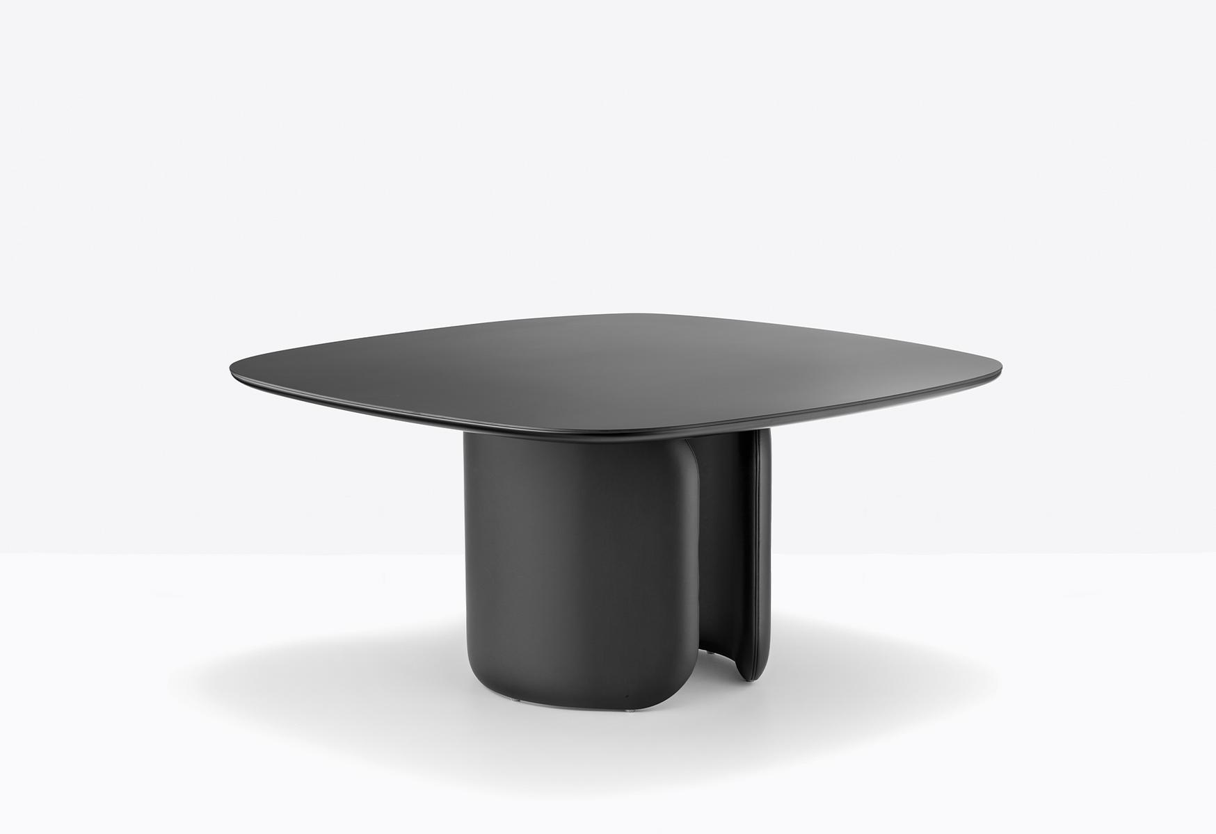 ELINOR 150*150 Table with rigid polyurethane foam base