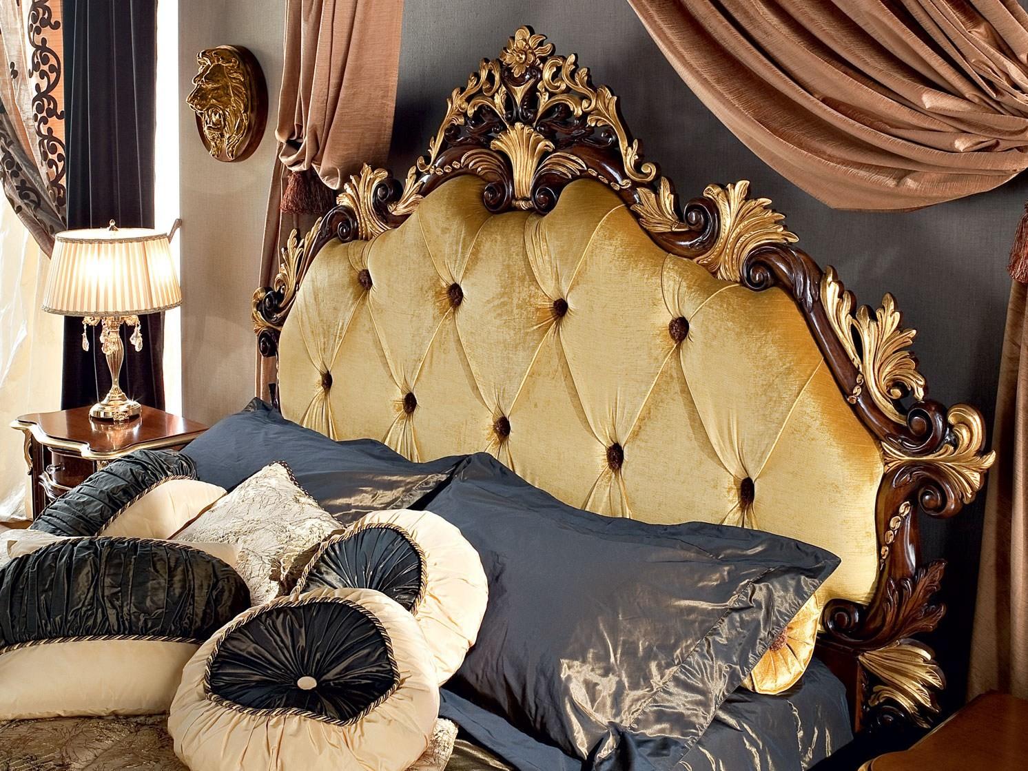 13201 Double bed with high headboard with tufted headboard