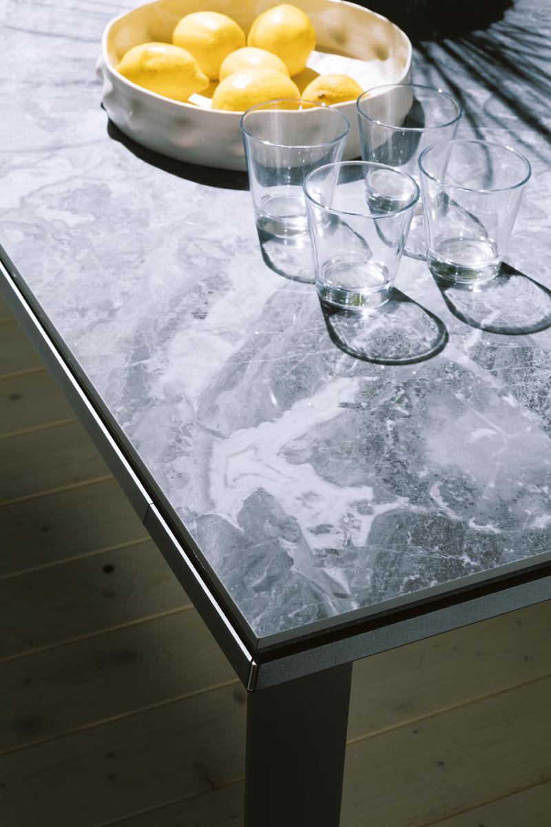 METRÒ Extending crystal dining table