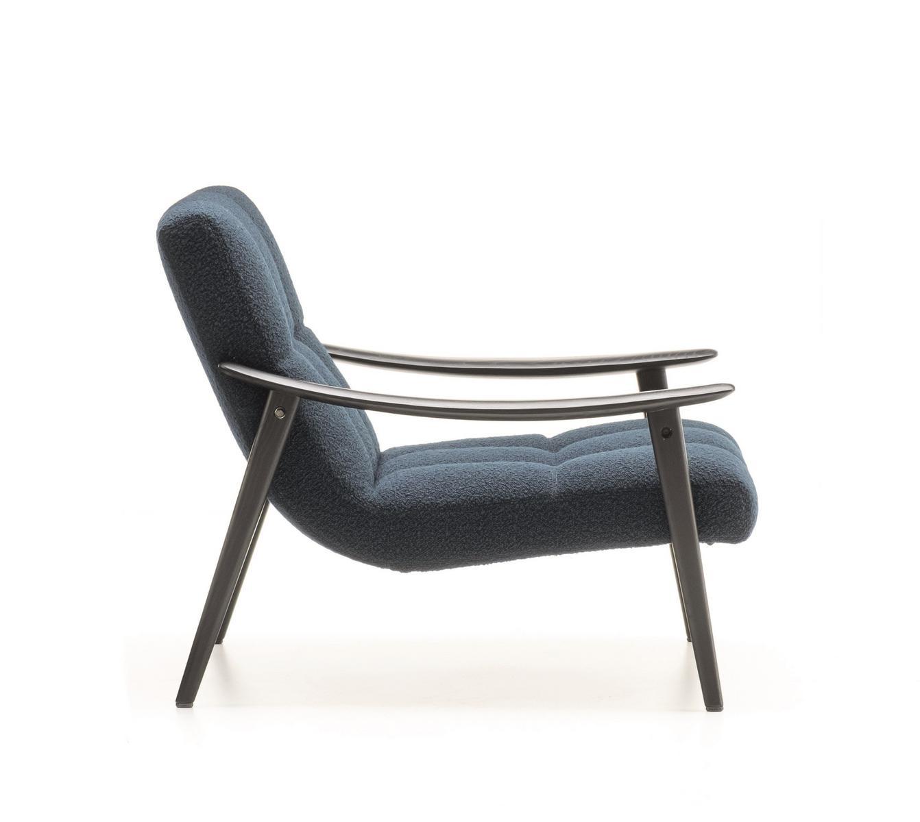 FYNN Upholstered armchair with armrests