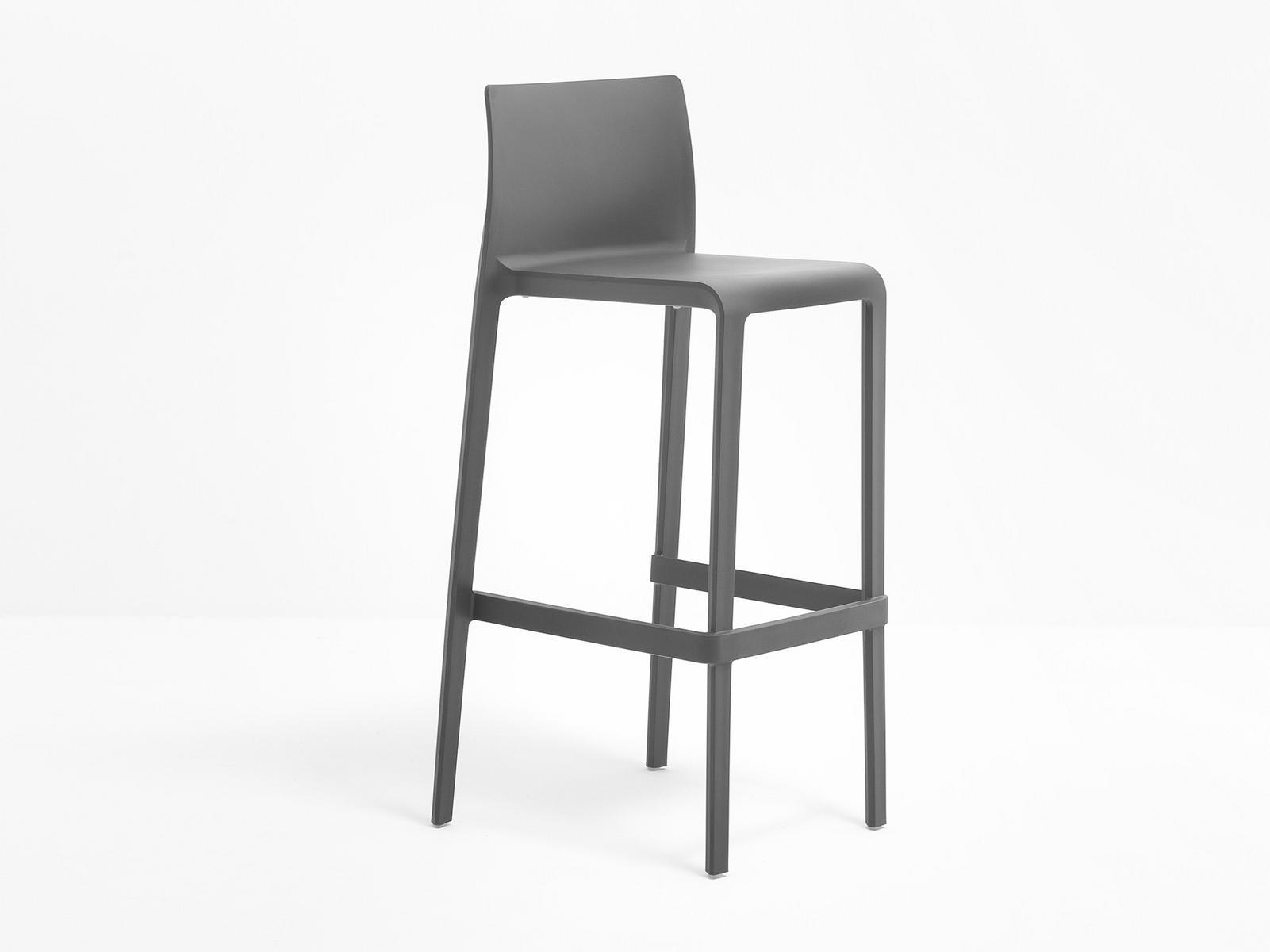 VOLT 678 Stackable polypropylene stool