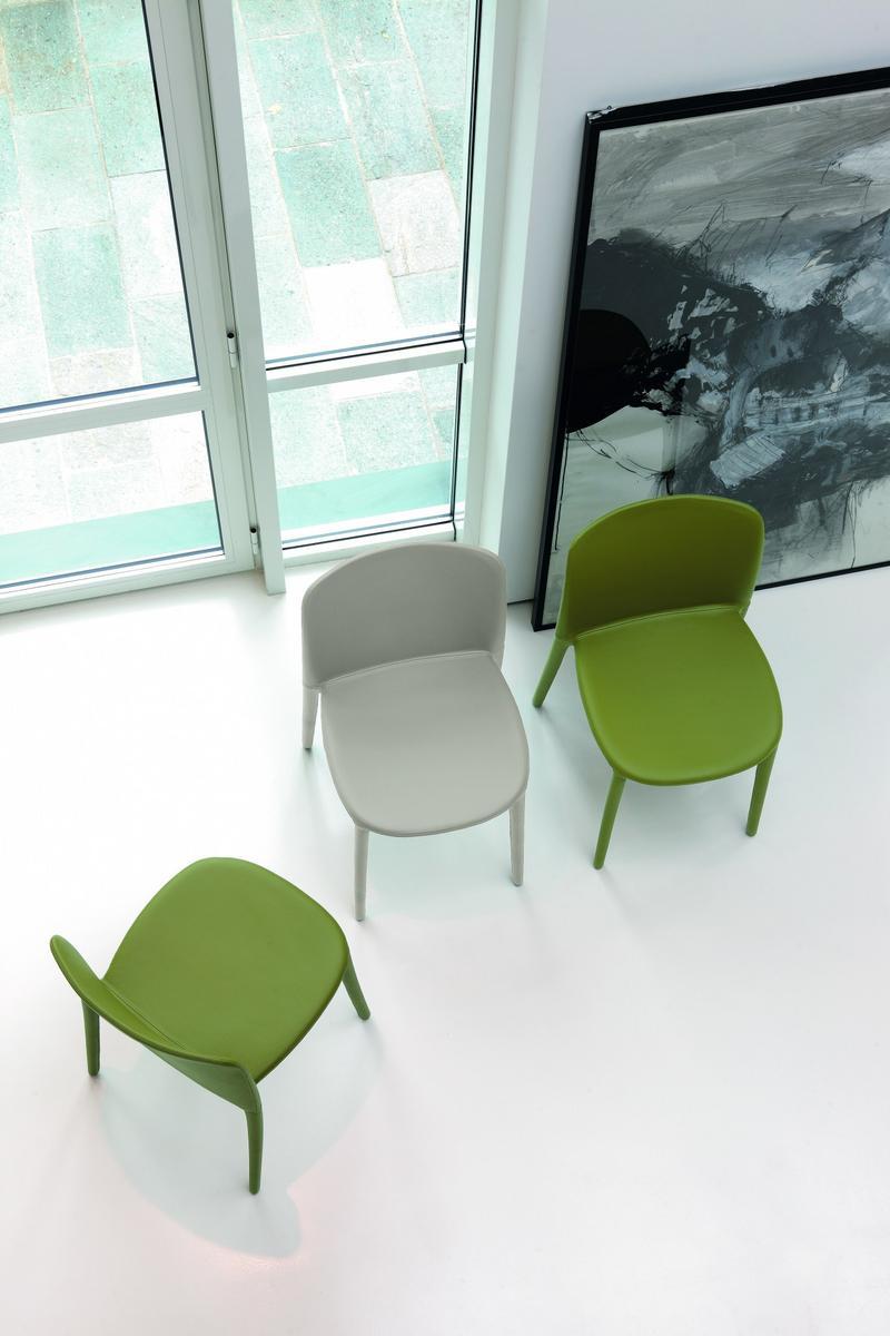 REGINA Upholstered leather chair