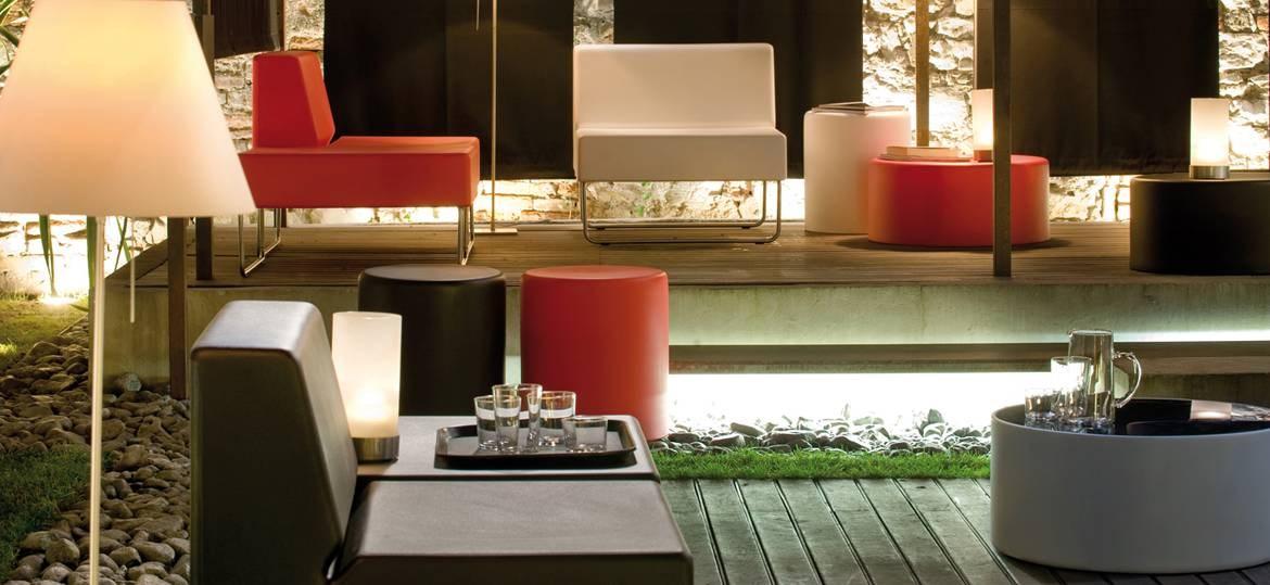 HOST 202 Upholstered modular armchair