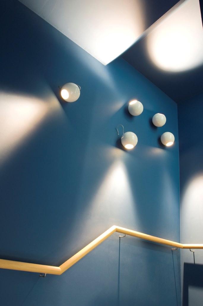 12-25 Adjustable metal wall lamp