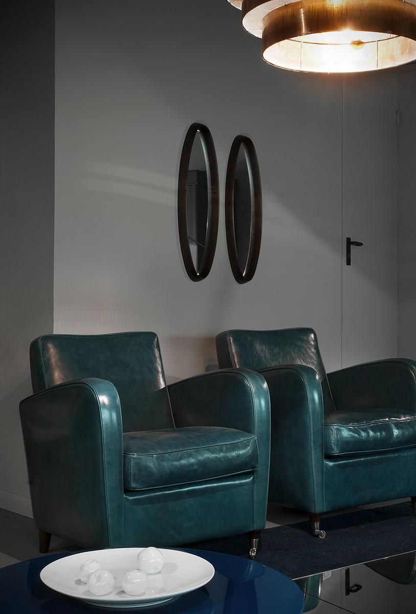 CHARMINE Leather armchair with armrests