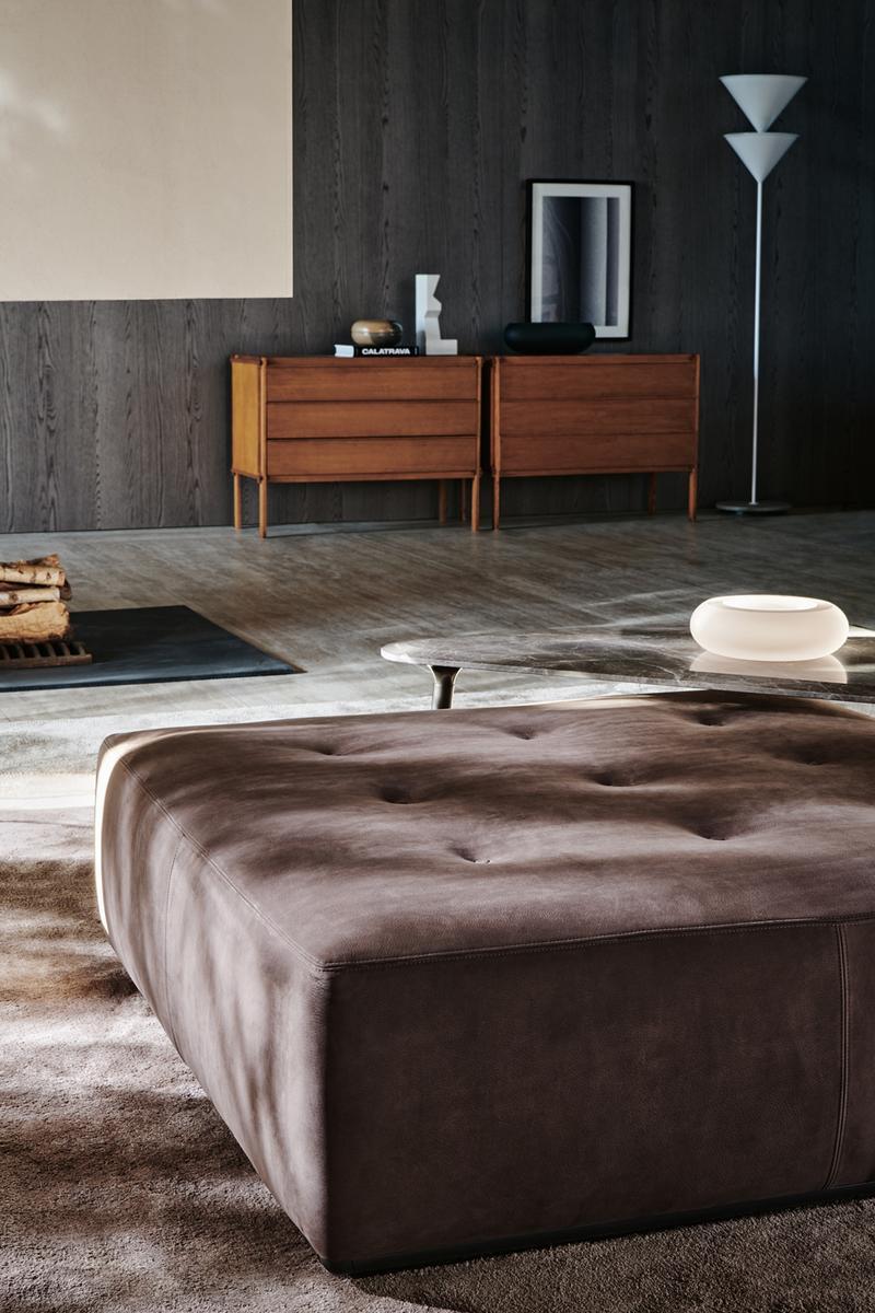 EUSTON Tufted square pouf