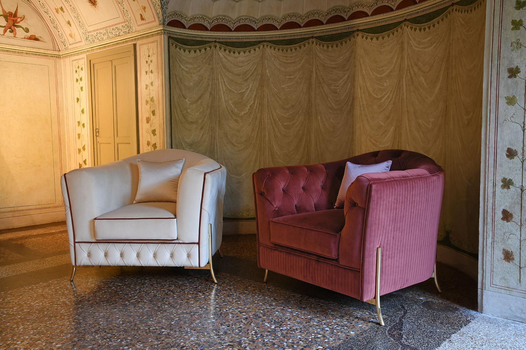 NEFELE Tufted leather armchair with fire retardant padding