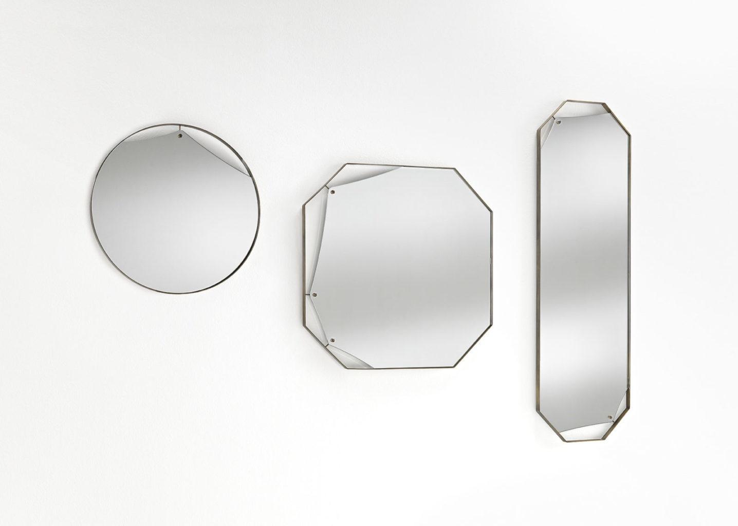 PINCH Square metal mirror
