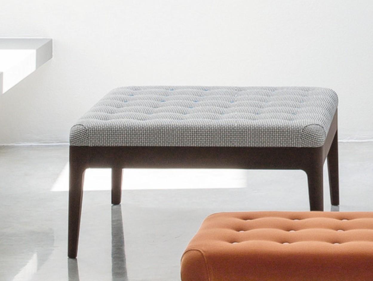 WEBBY Tufted fabric pouf