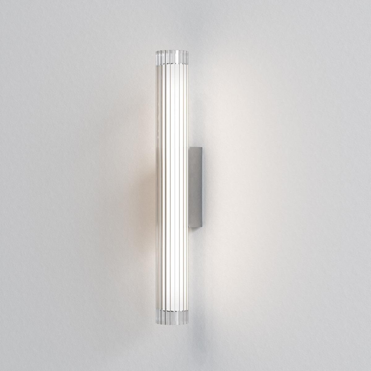 IO 665 LED glass wall light