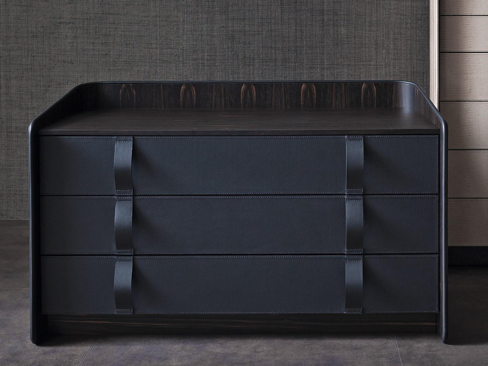 GENTLEMAN Leather chest of drawers