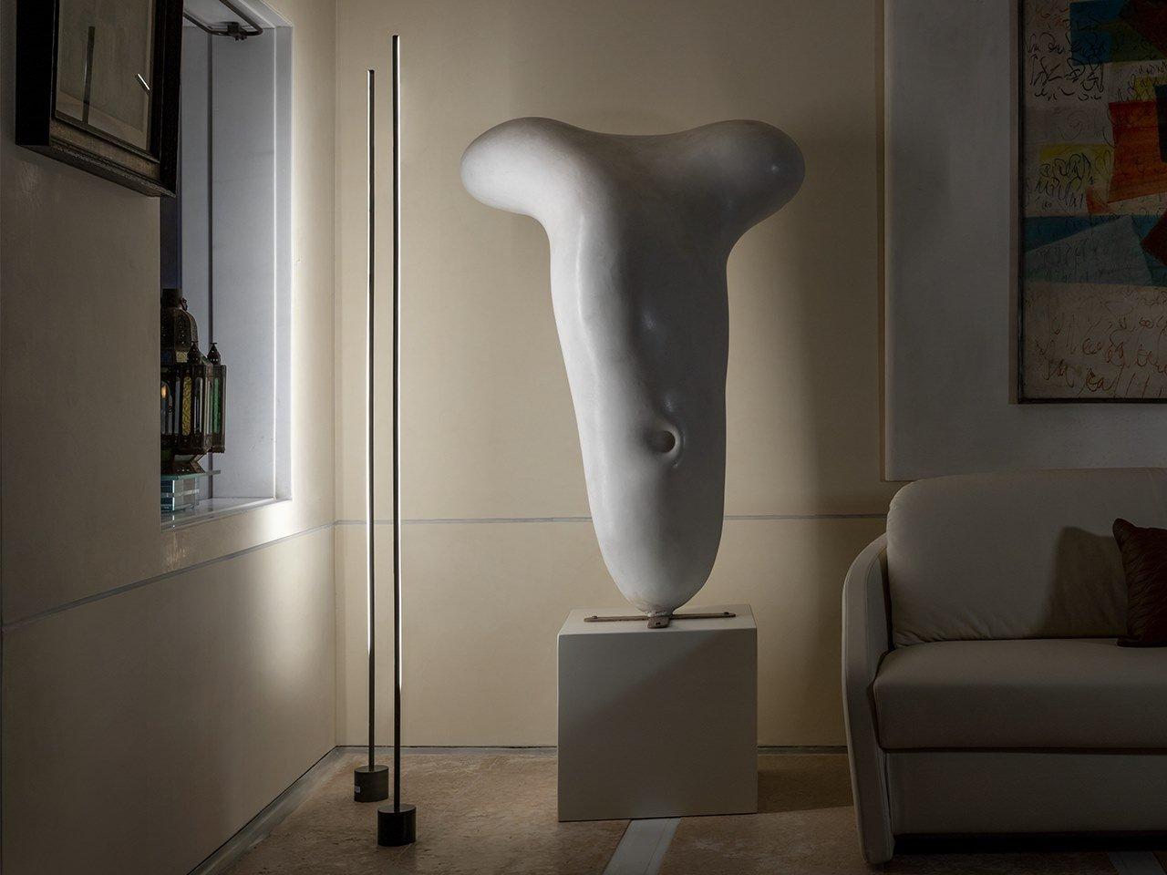 ESSENTIAL LED metal floor lamp