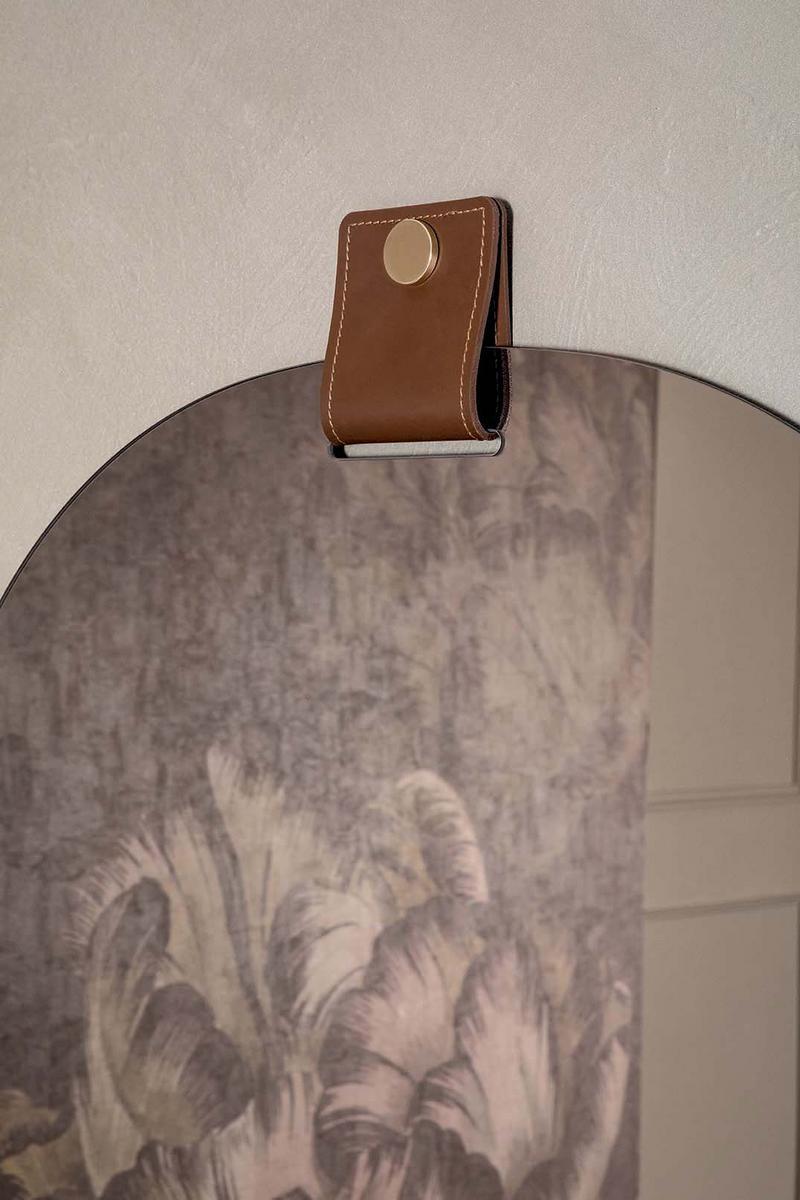 BELTY Oval wall-mounted mirror