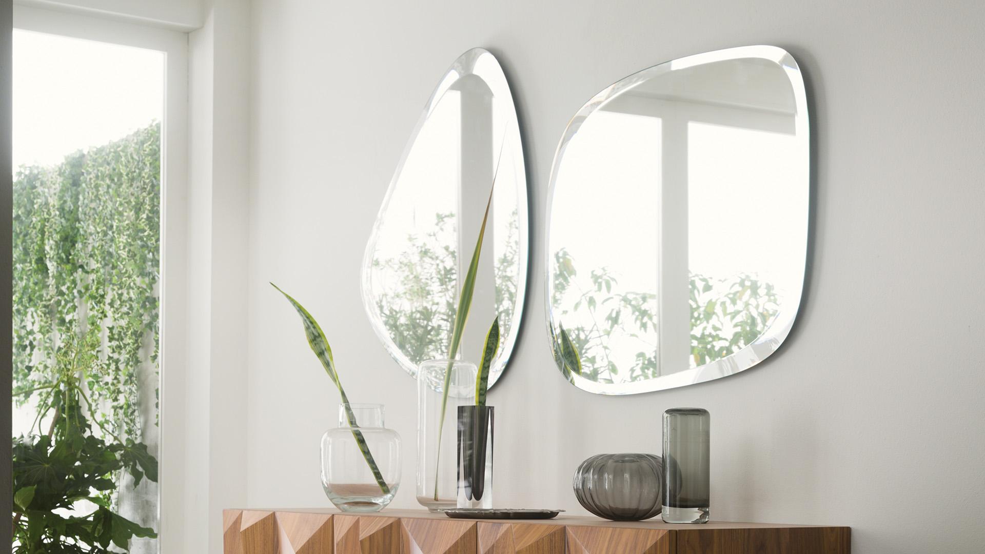 SEVENTY Wall-mounted mirror