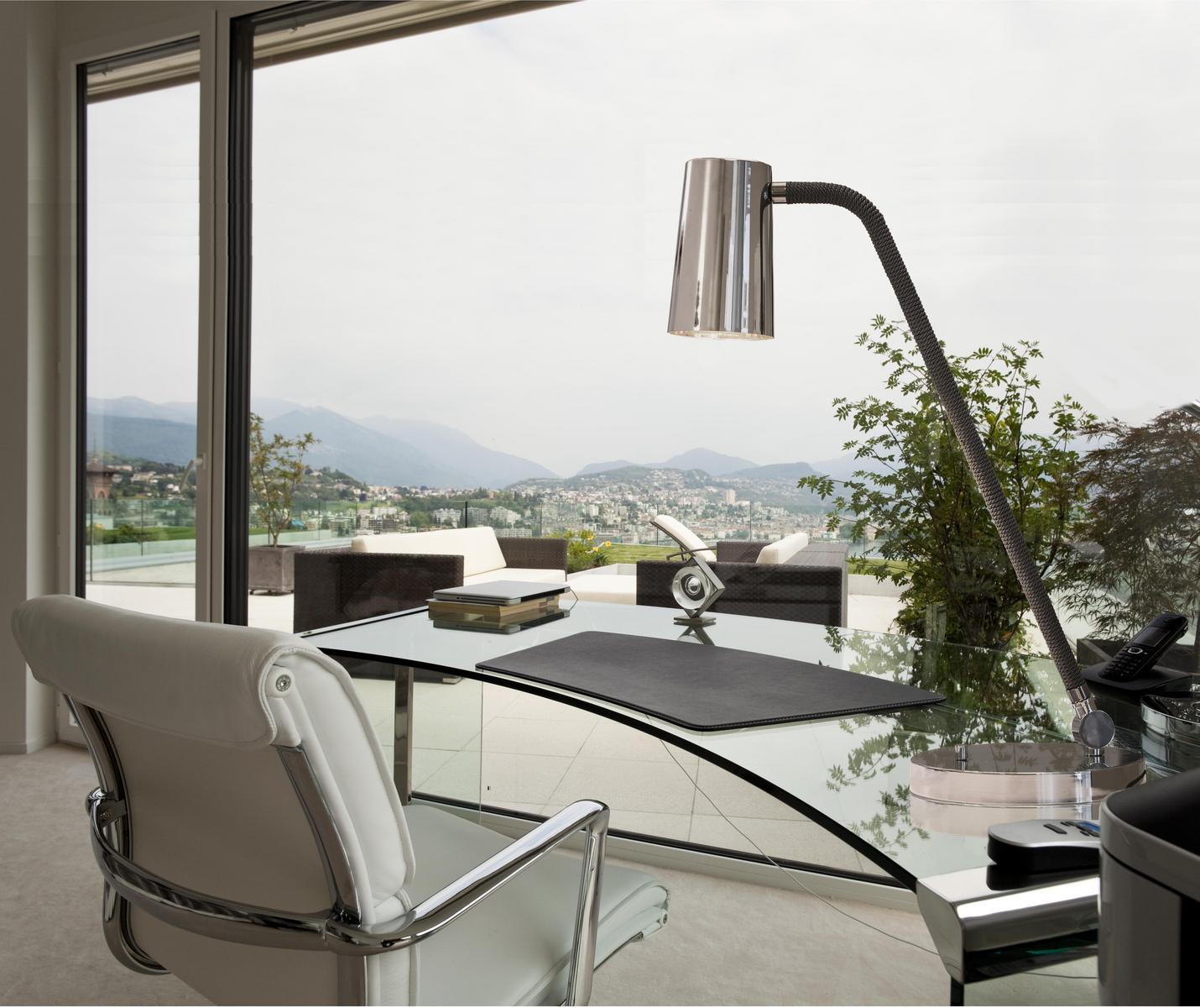 UP LED metal desk lamp