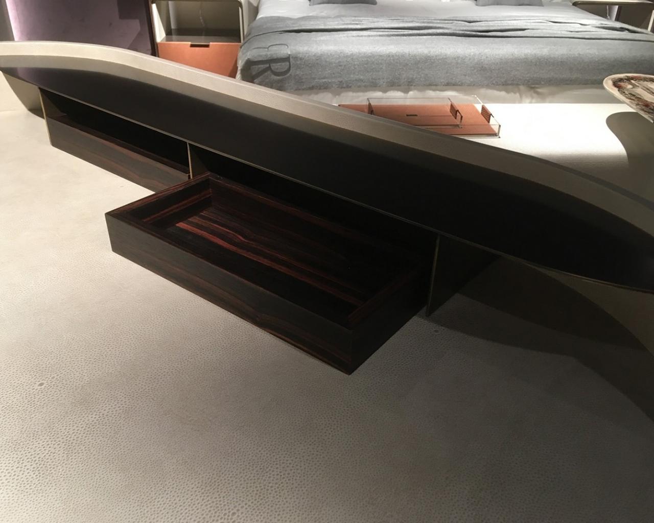 ROMA Ebony writing desk in a classic style with drawers
