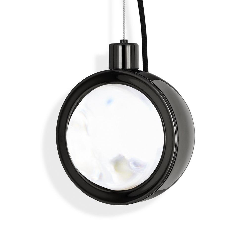 SPOT Metal pendant lamp in a contemporary style