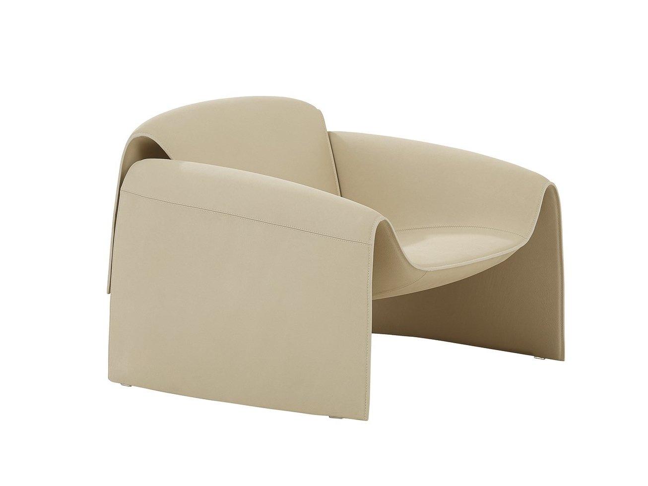 LE CLUB Leather armchair with armrests