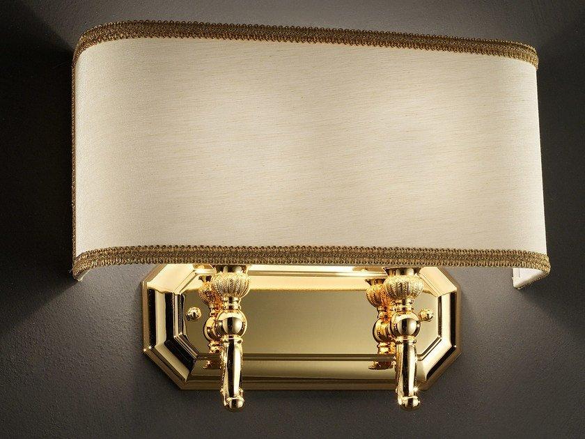 BRASS & SPOTS VE 1065 A2 Incandescent brass wall lamp