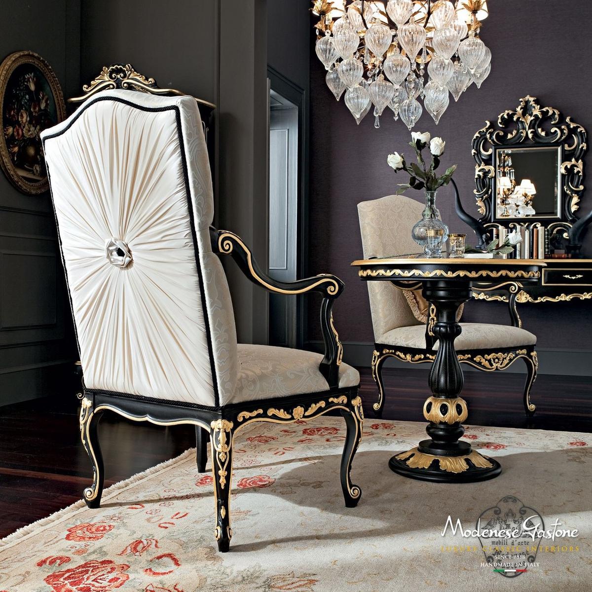 12434 Upholstered easy chair with armrests