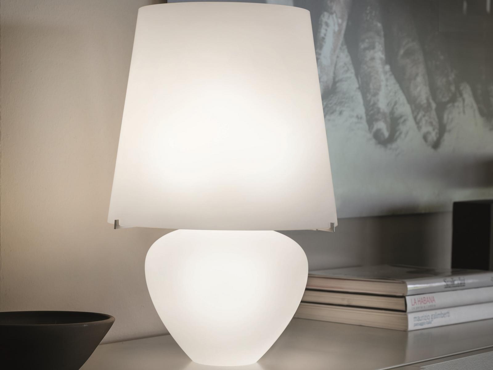 NAXOS LT Satin glass table lamp