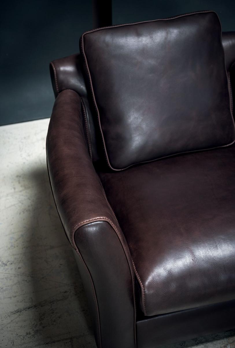 DINER Leather armchair with armrests