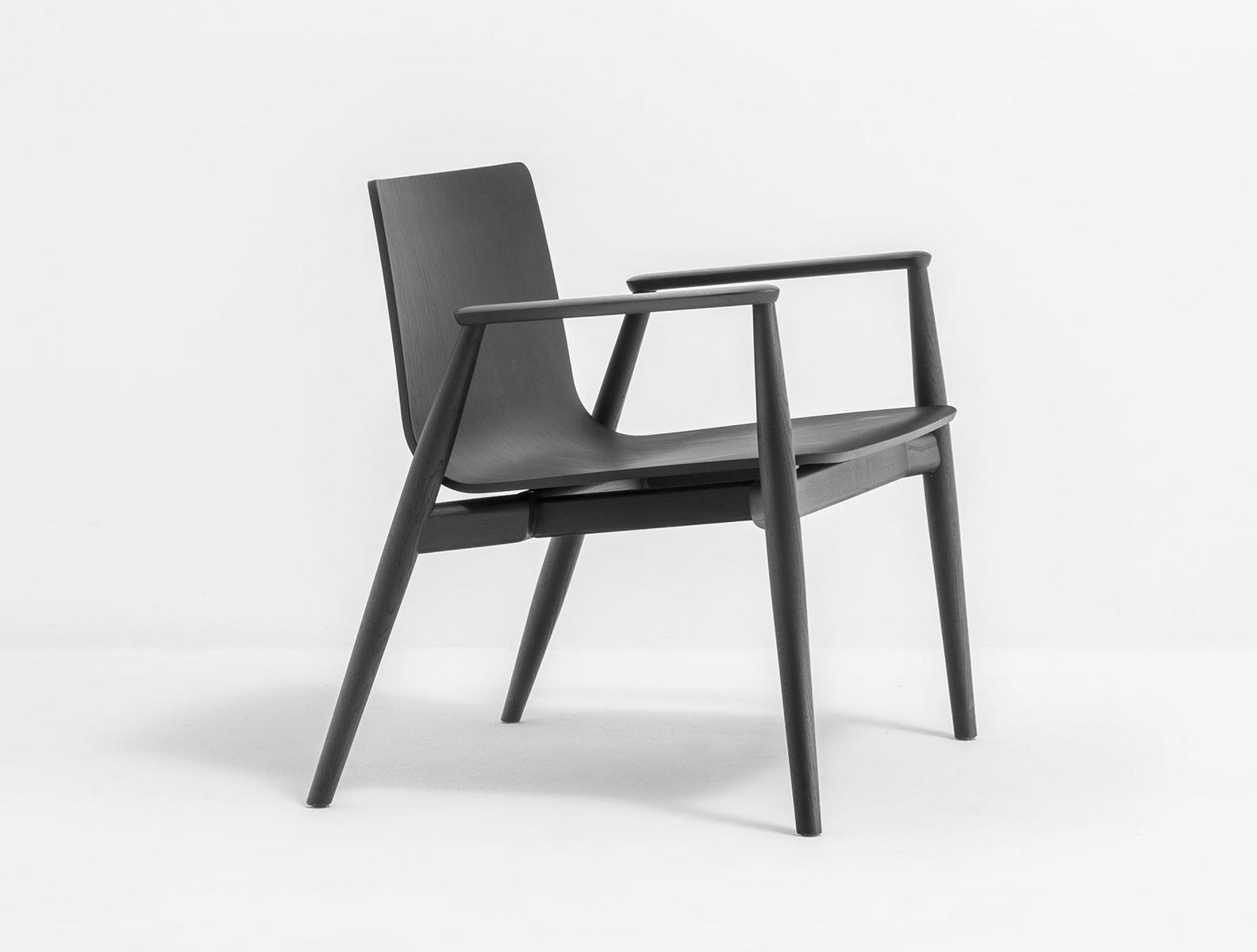 MALMÖ 295 Wood veneer easy chair with armrests