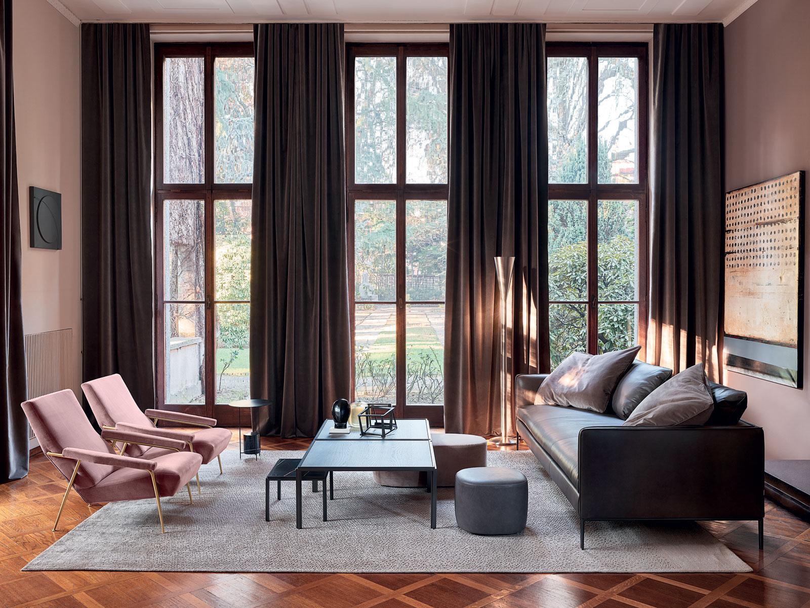 D.153.1 Fabric armchair