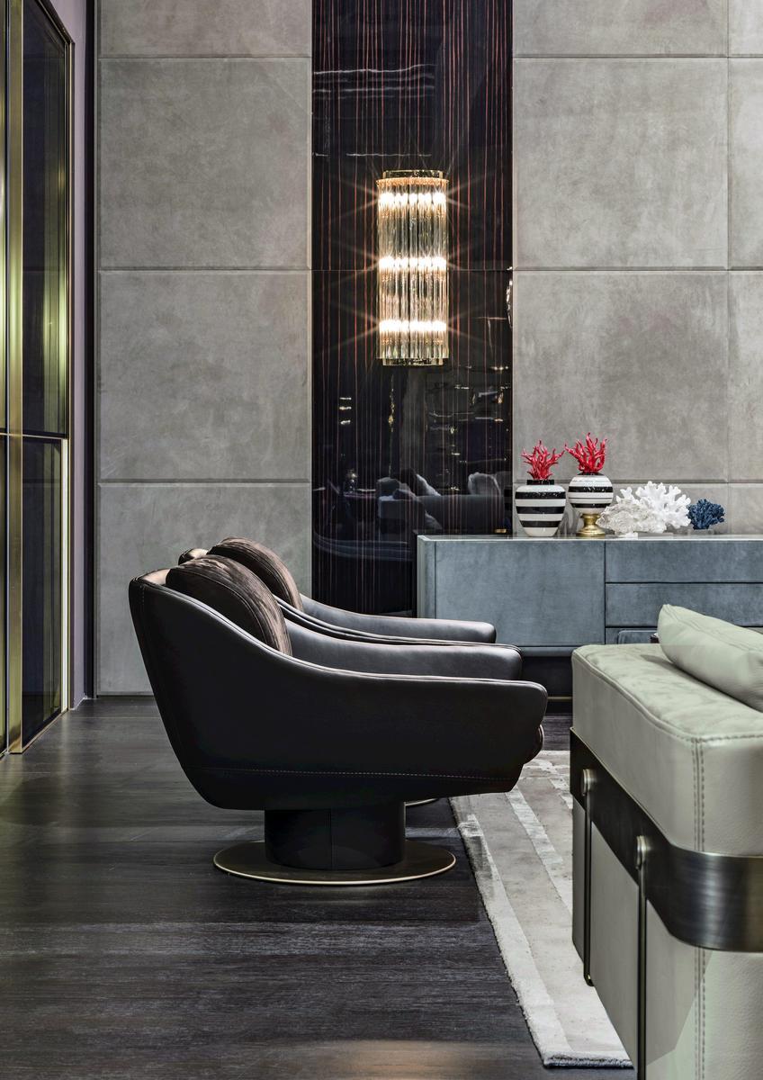 SOL Leather armchair