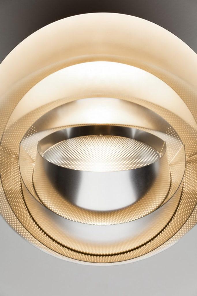 CURVE Metal pendant lamp in a contemporary style