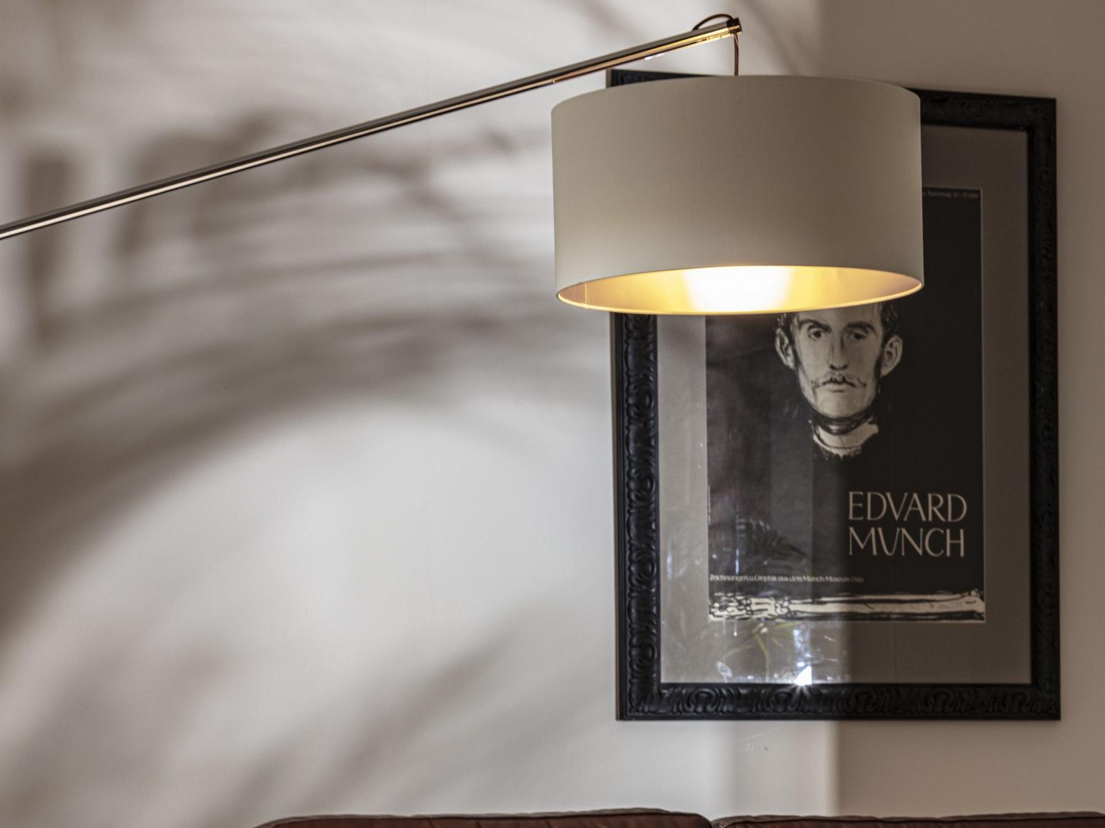 ARIA LED metal floor lamp with swing arm