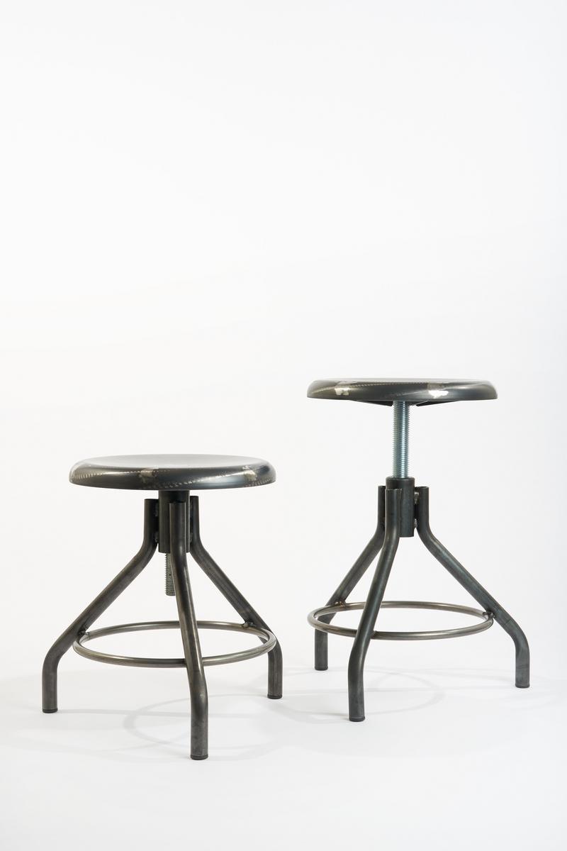 JOOKE Height-adjustable swivel iron stool