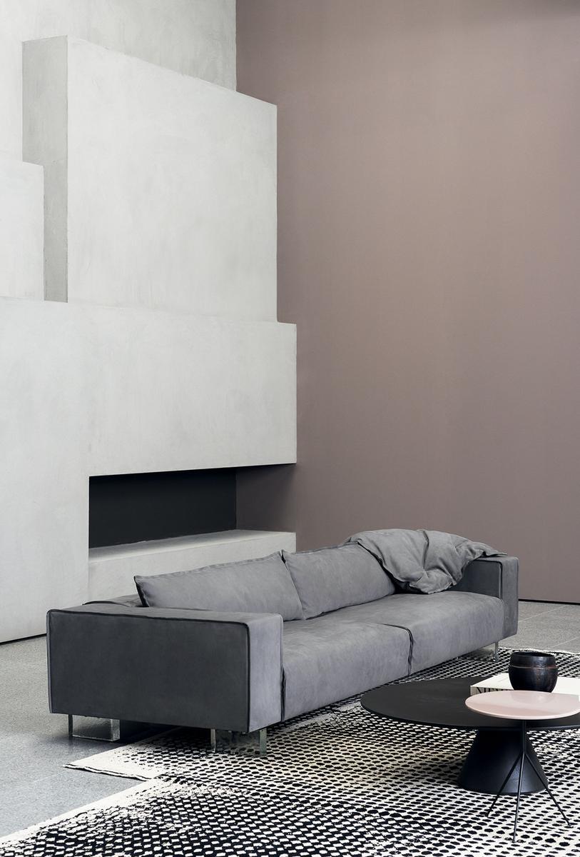 BUDAPESTAIR Leather sofa