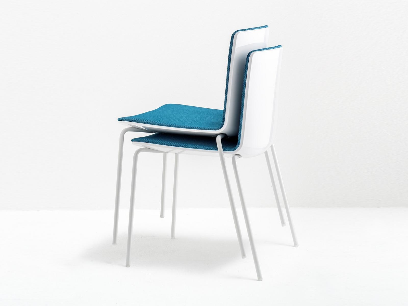 NOA 725 Upholstered stackable chair