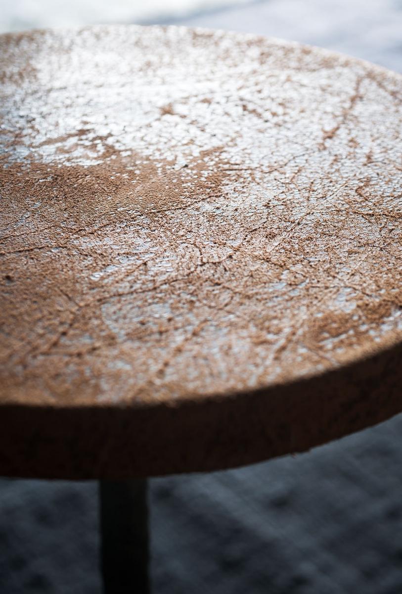 VIK Round coffee table