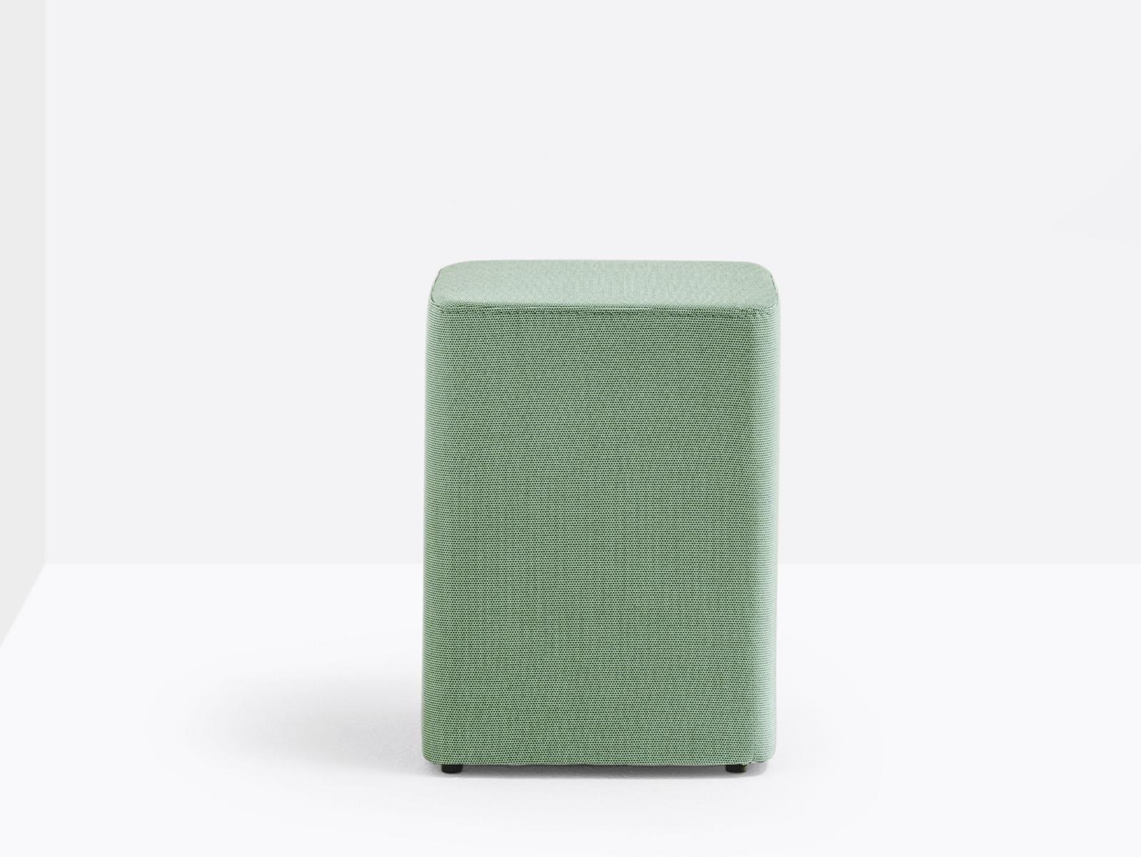 WOW 320 Square fabric pouf